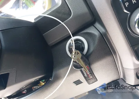 2019 Ram 1500 Classic Express 4X2 6'4 Box from USA, damaged, VIN 3C6JR6AT3KG500844